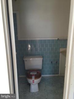 7977 Riggs Road, Unit 7 Hyattsville, MD 20783 - Photo 5 of 6 Bath