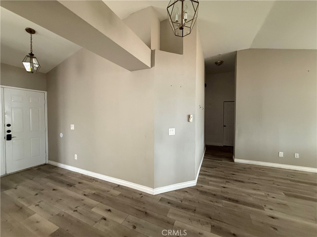 20682 Pahute Road Apple Valley, CA 92308 - Photo 4 of 21 Gallery Image 4