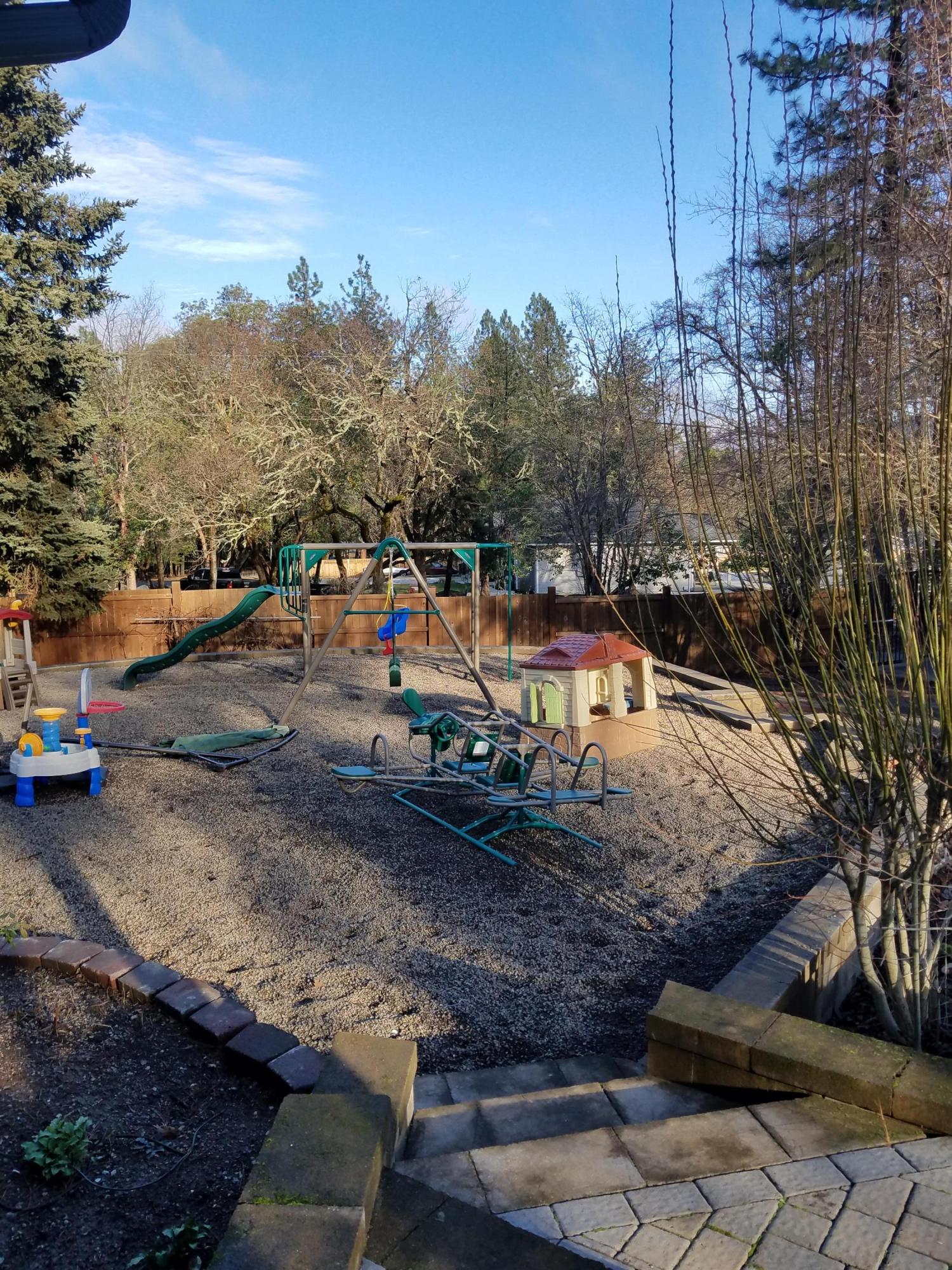 7837 Colonial Way Central Point, OR 97502 - Photo 20 of 25 20210107_144935