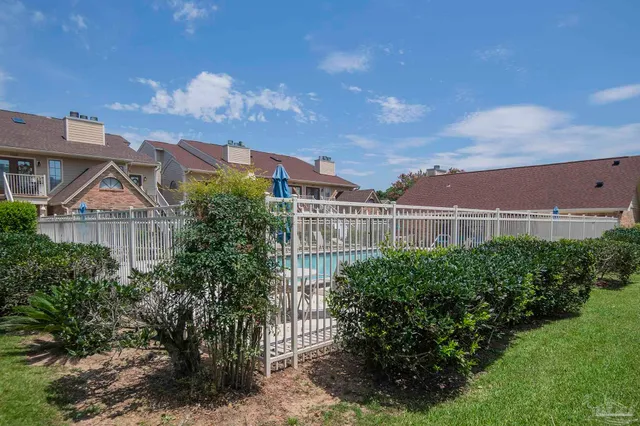 $184,900 | 5001 Grande Drive, Unit 1721, Pensacola, FL 32504