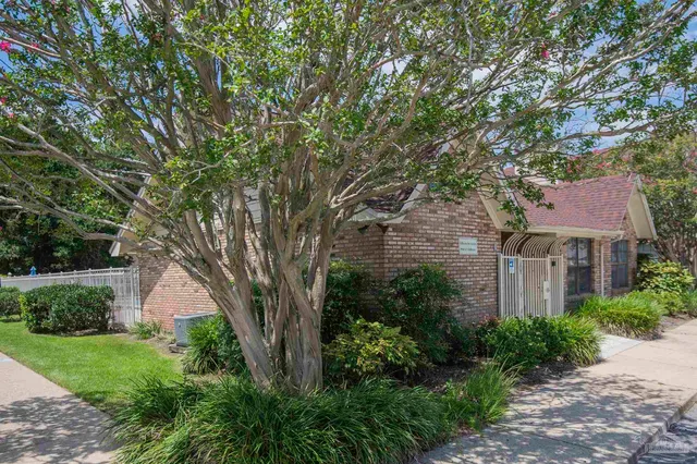 $184,900 | 5001 Grande Drive, Unit 1721, Pensacola, FL 32504