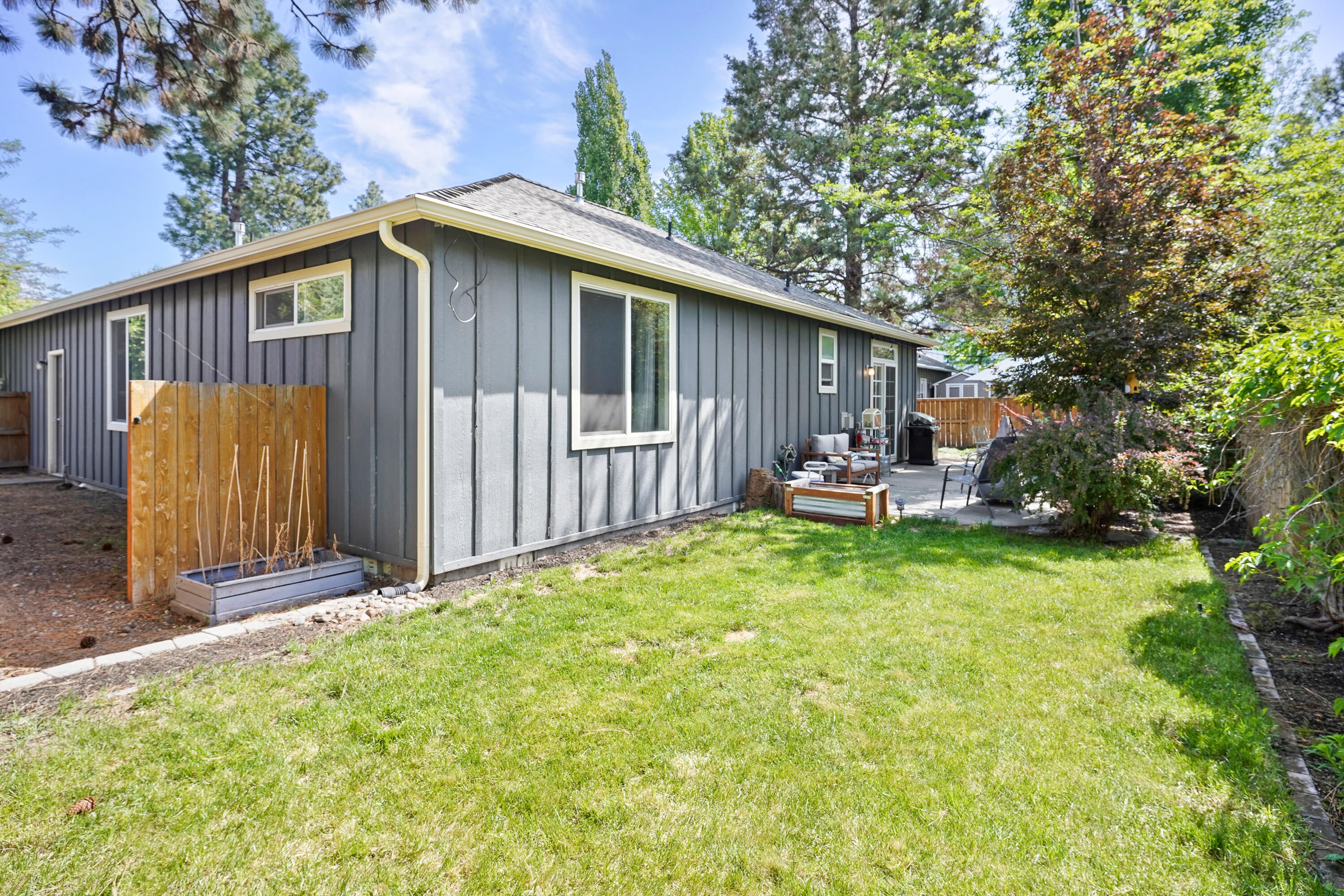 19516 Fishhawk Loop Bend, OR 97702 - Photo 22 of 30 24 backyard