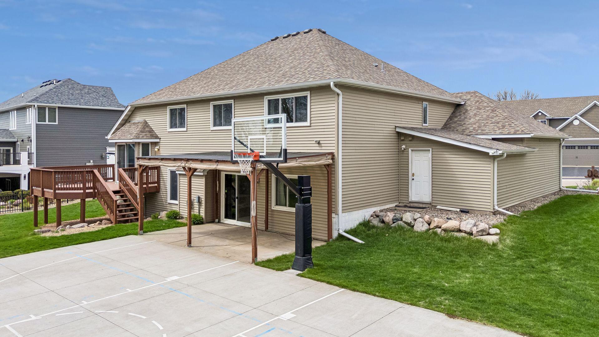17377 80th Place North Maple Grove, MN 55311 - Photo 3 of 47