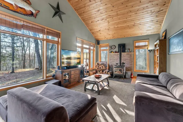 $515,000 | 84335 Jack Pine Lane, Willow River, MN 55795