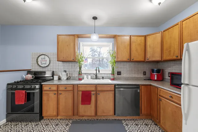 $249,900 | 517 West Commerce Street, Milford, MI 48381