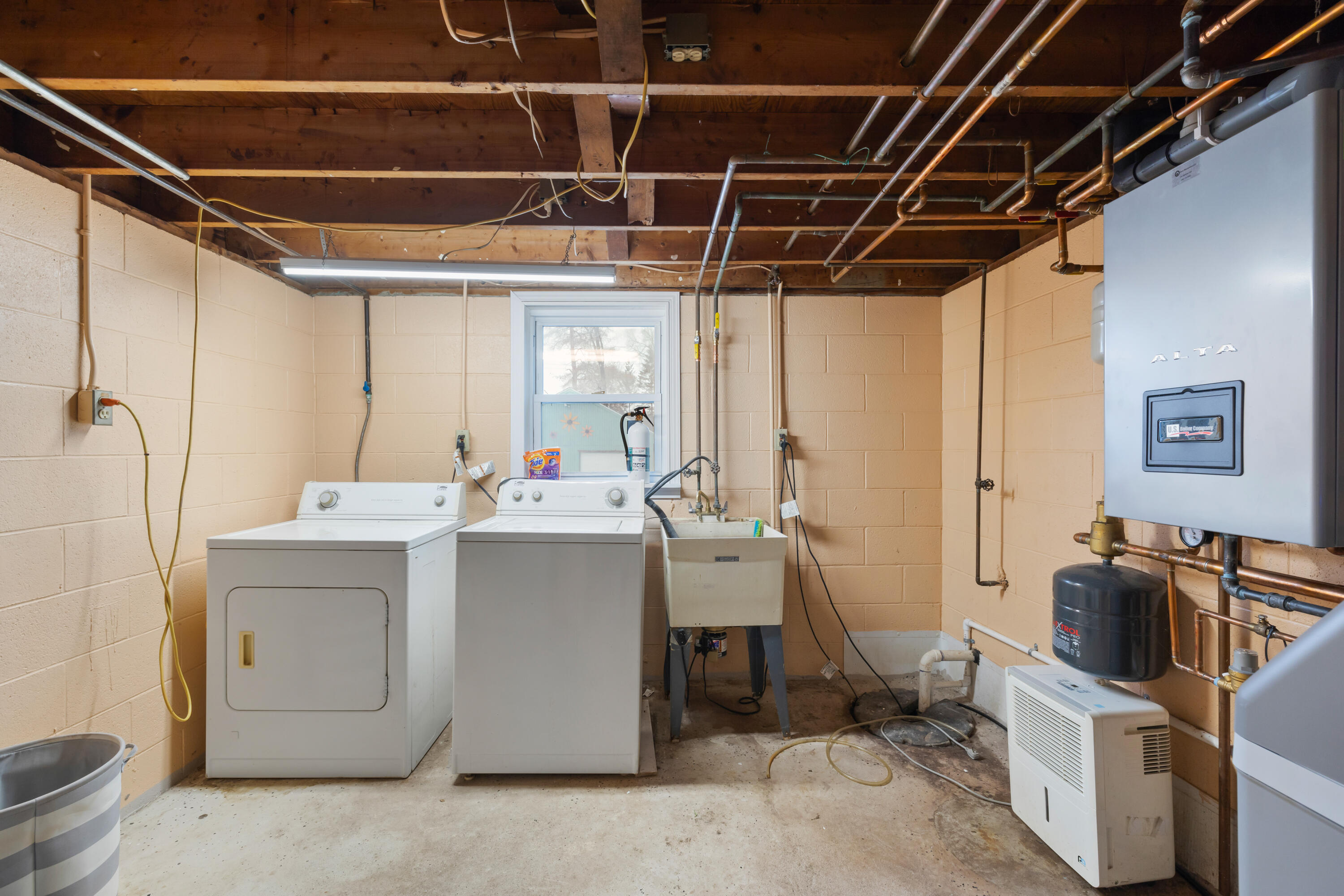 517 West Commerce Street Milford, MI 48381 - Photo 26 of 36 23 laundry 2