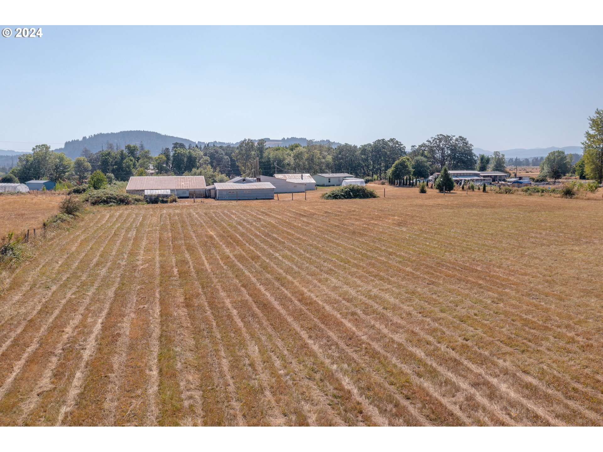 29850 Santiam Terrace Road Lebanon, OR 97355 - Photo 36 of 37 Gallery Image 36