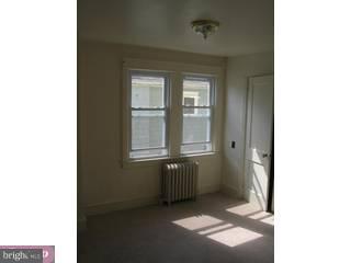 428 Laurel Road Lansdowne, PA 19050 - Photo 3 of 6