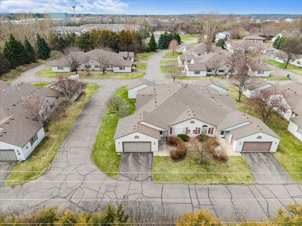 $290,000 | 1344 Carriage Drive, Unit 1344C, Hudson, WI 54016