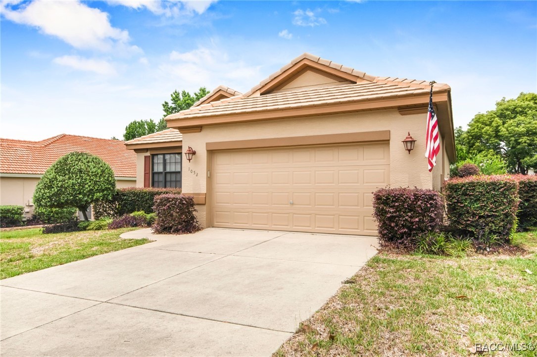 1052 West Diamond Shore Loop Hernando, FL 34442 - Photo 2 of 45