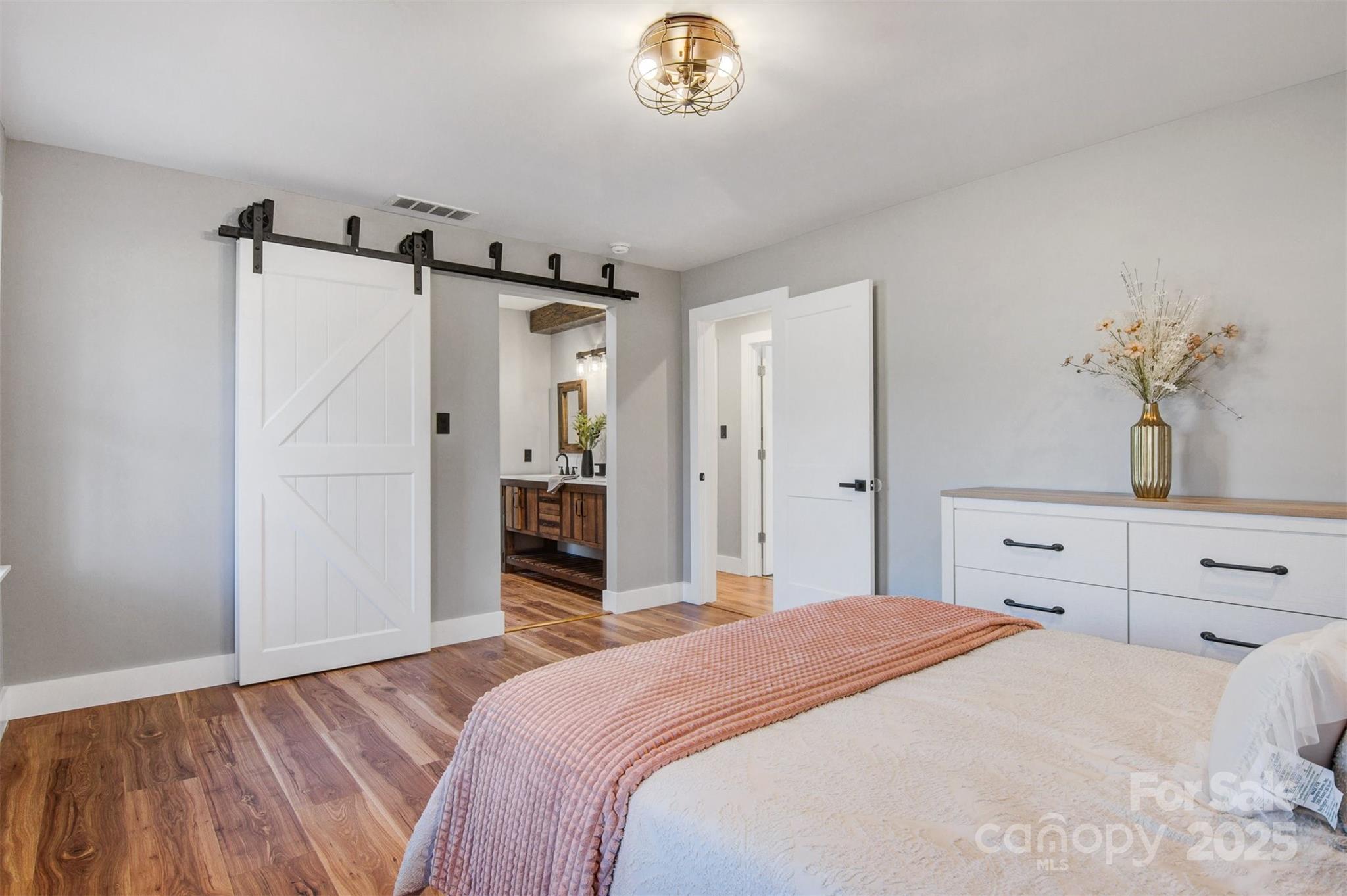 1206 9th Street Northwest Hickory, NC 28601 - Photo 17 of 36