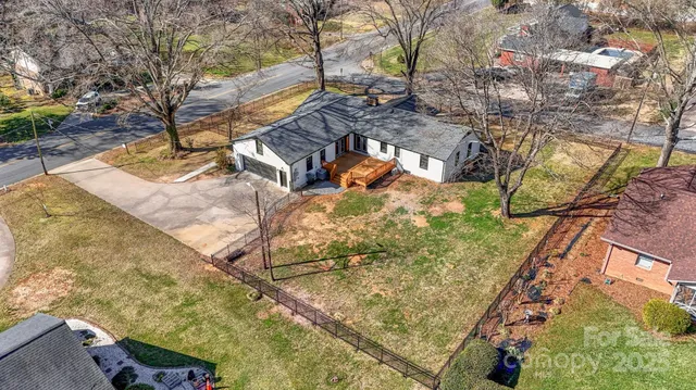 $649,000 | 1206 9th Street Northwest, Hickory, NC 28601