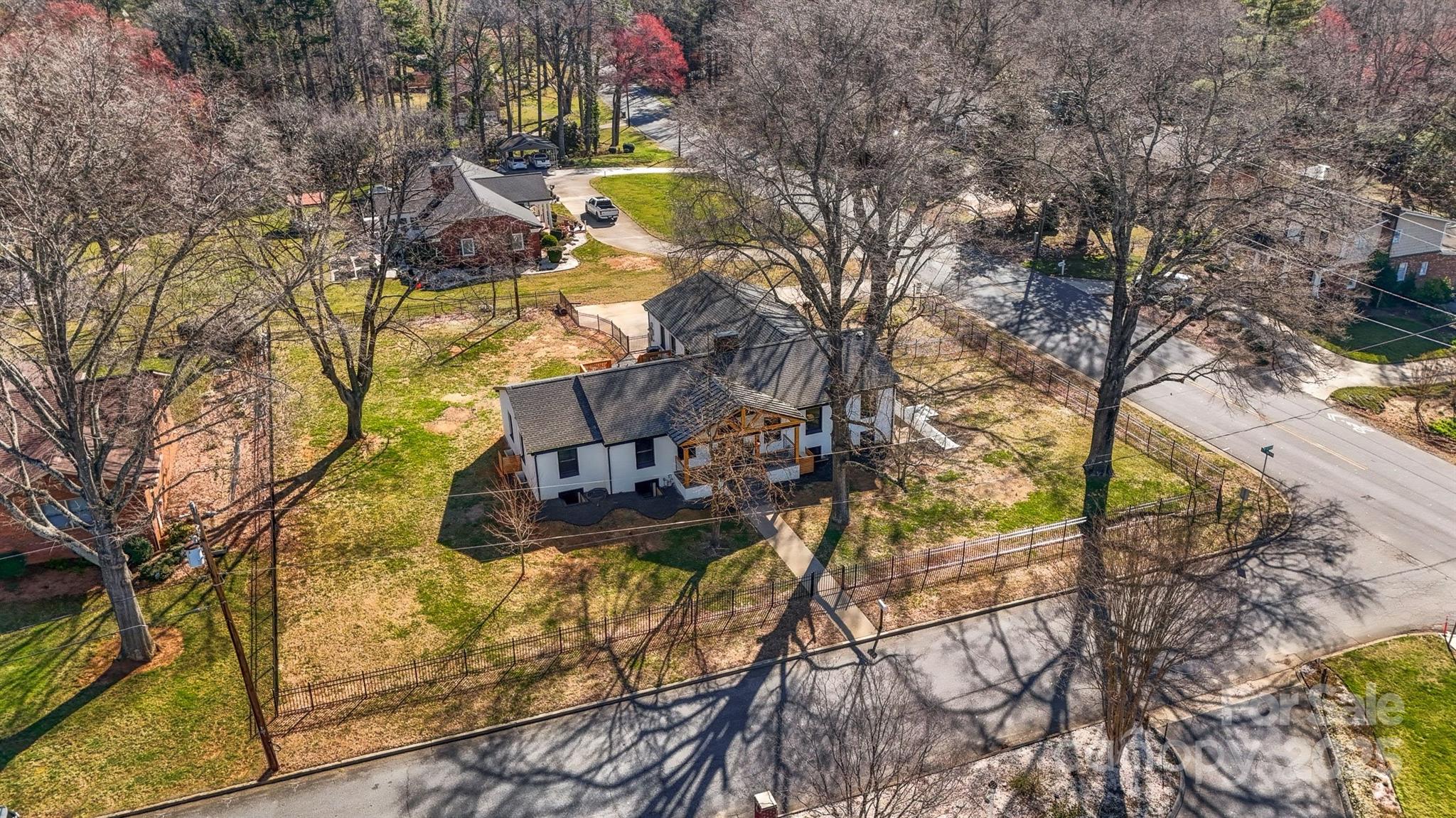 1206 9th Street Northwest Hickory, NC 28601 - Photo 34 of 36
