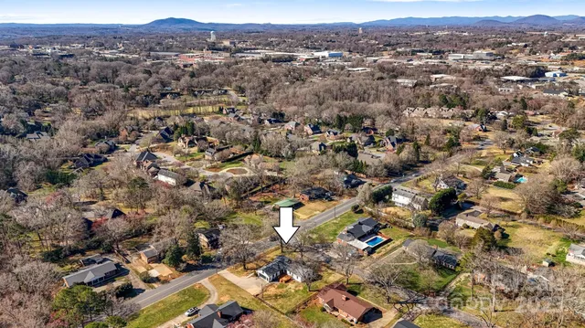 $649,000 | 1206 9th Street Northwest, Hickory, NC 28601