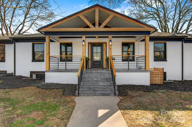 $649,000 | 1206 9th Street Northwest, Hickory, NC 28601