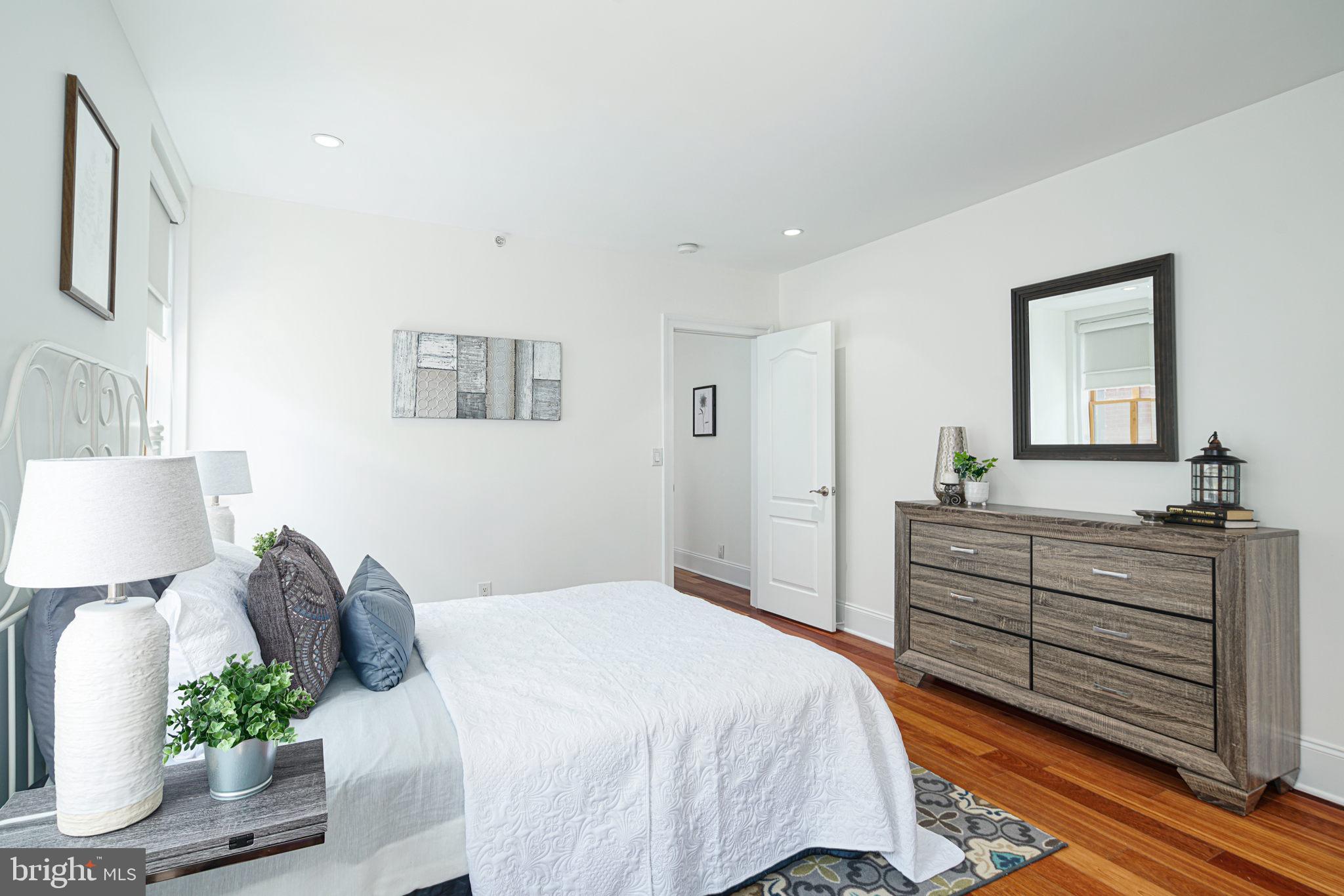 2049 Walnut Street, Unit 2R Philadelphia, PA 19103 - Photo 16 of 24