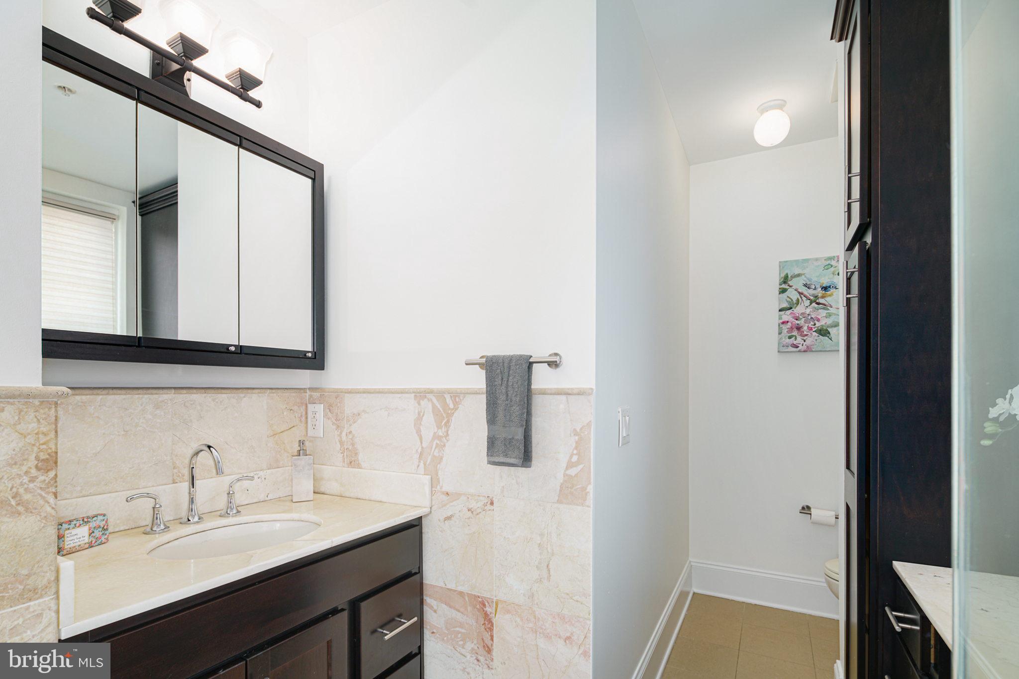 2049 Walnut Street, Unit 2R Philadelphia, PA 19103 - Photo 20 of 24