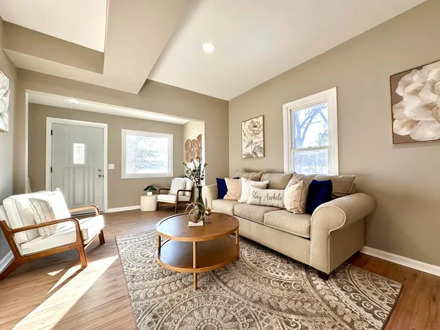 $349,900 | 2702 Springbrook Road, Pleasant Prairie, WI 53143