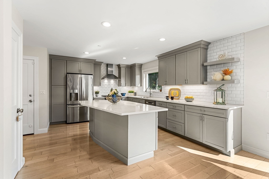 11 Woodlands Road Salem, MA 01970 - Photo 11 of 34 Gallery Image 11