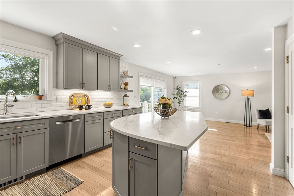 11 Woodlands Road Salem, MA 01970 - Photo 12 of 34 Gallery Image 12