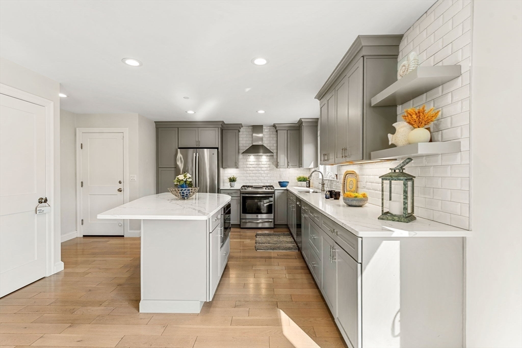 11 Woodlands Road Salem, MA 01970 - Photo 10 of 34 Gallery Image 10