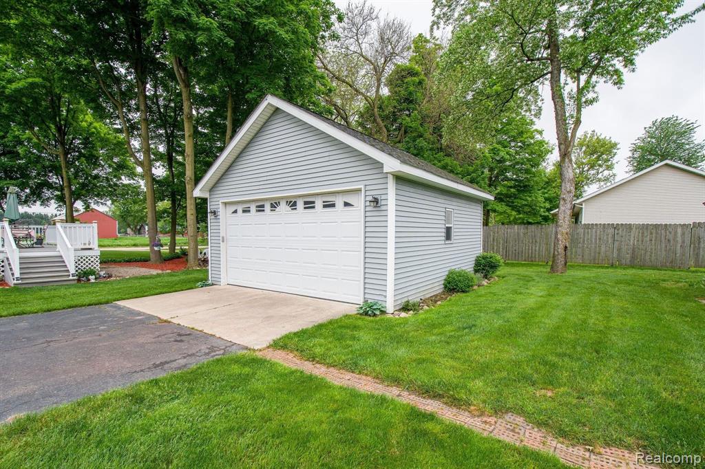 6005 North Fowlerville Road Fowlerville, MI 48836 - Photo 37 of 49
