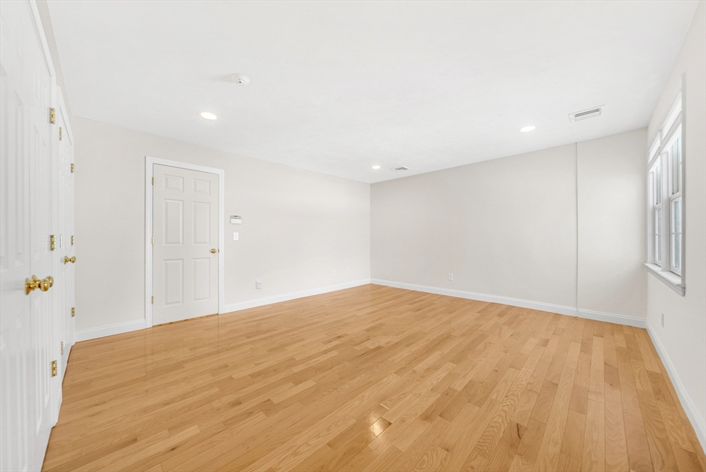 132 Howe Street, Unit B Natick, MA 01760 - Photo 14 of 31 Gallery Image 14