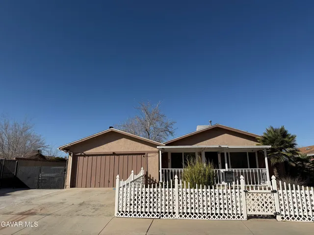 $415,000 | 44213 Fenhold Street, Lancaster, CA 93535