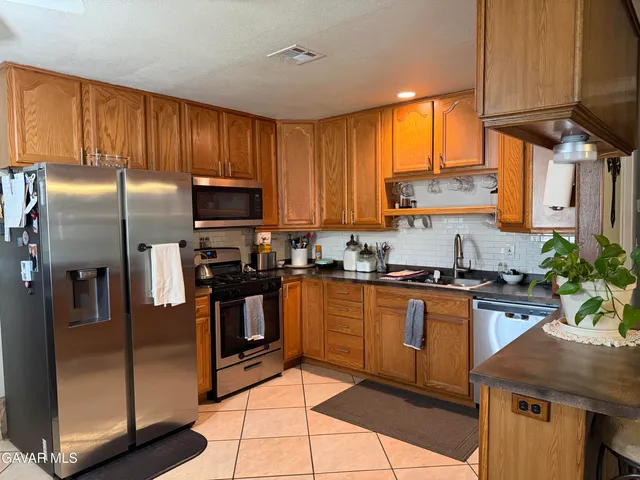 $415,000 | 44213 Fenhold Street, Lancaster, CA 93535