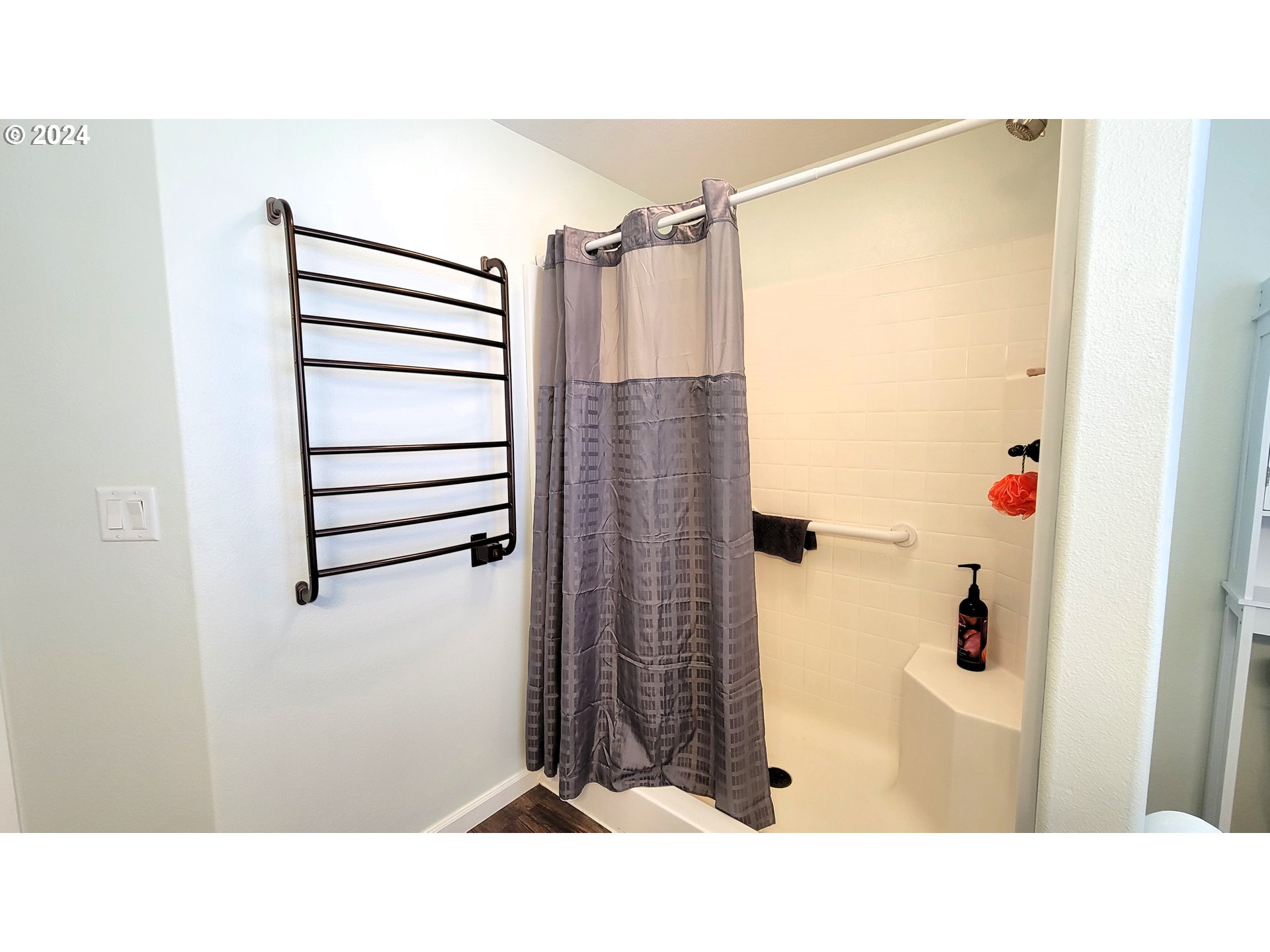 1173 Swale Ridge Loop Creswell, OR 97426 - Photo 12 of 22 Bathroom, Attached