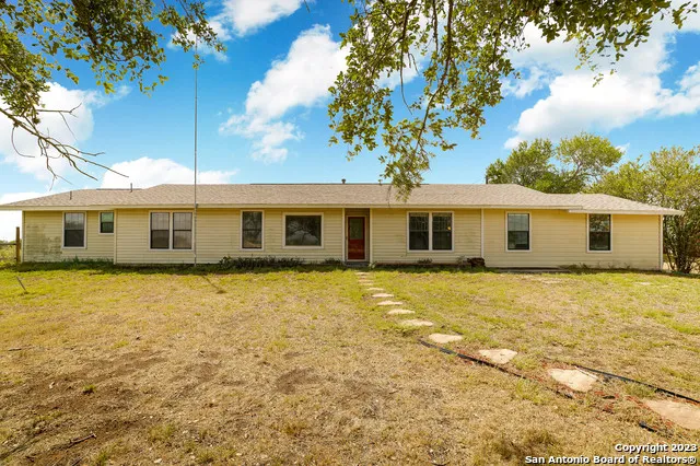 $480,000 | 3481 Highway 97, Floresville, TX 78114