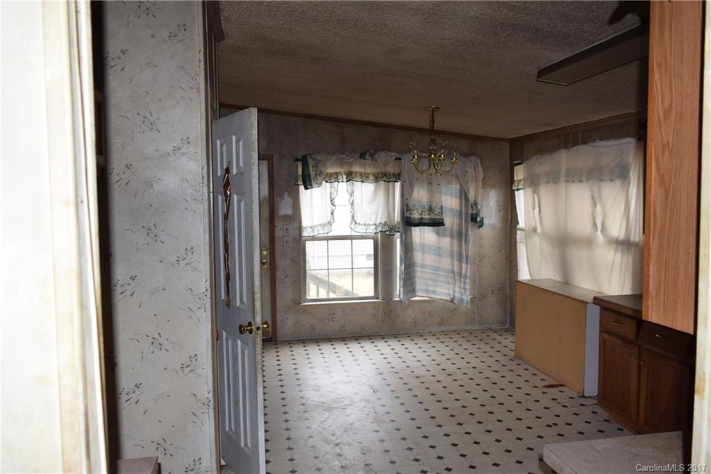 615 Queens Road Gastonia, NC 28052 - Photo 8 of 19 Gallery Image 8