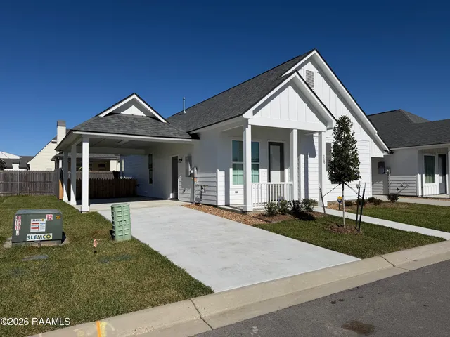 $2,150 | 209 Silver Star, Youngsville, LA 70592