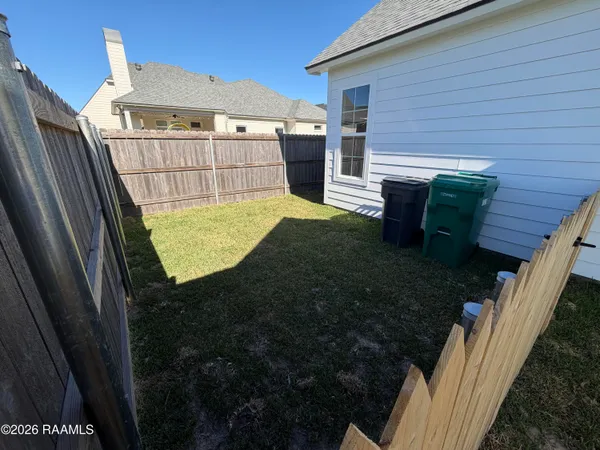 $2,000 | 209 Silver Star, Youngsville, LA 70592