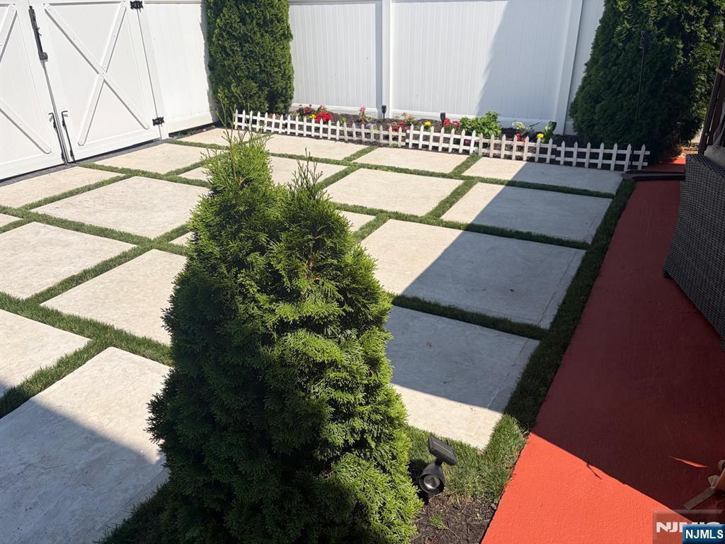 371 Simons Avenue Hackensack, NJ 07601 - Photo 13 of 23