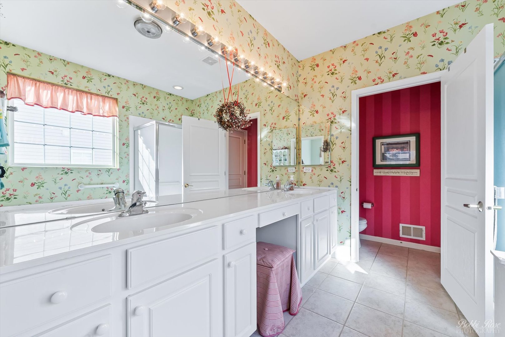 13431 Crestview Drive Huntley, IL 60142 - Photo 20 of 39 a spacious bathroom with a sink vanity and mirror