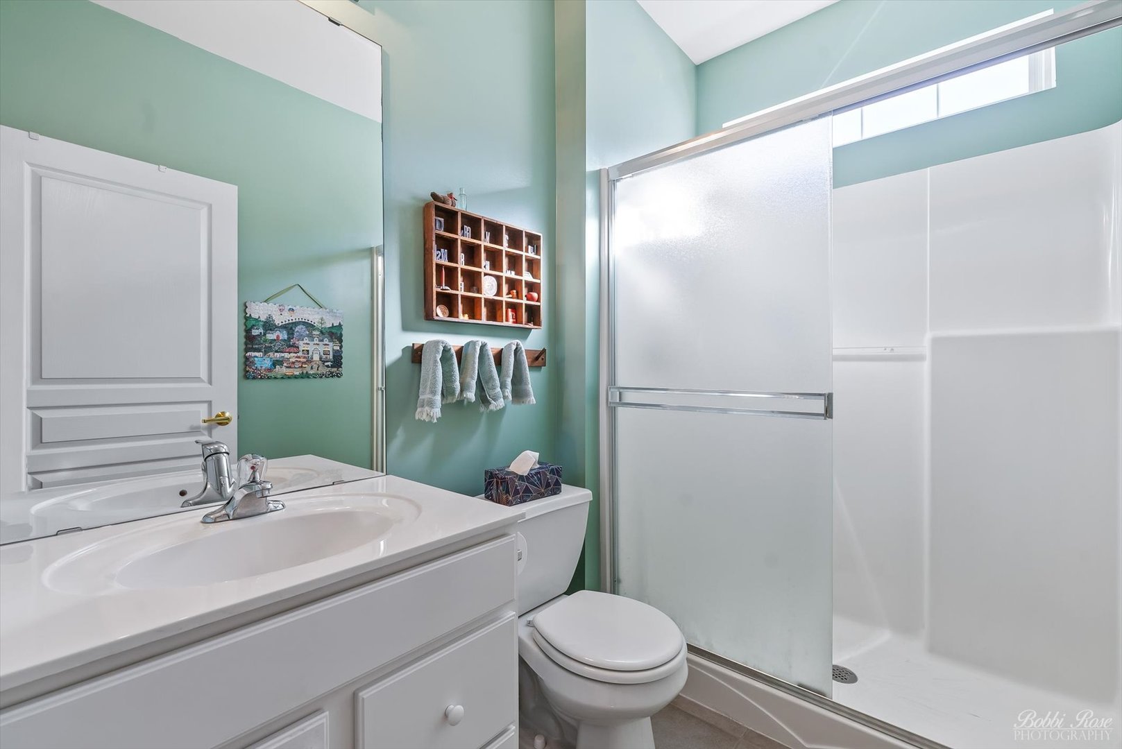 13431 Crestview Drive Huntley, IL 60142 - Photo 24 of 39 a bathroom with a sink toilet and shower