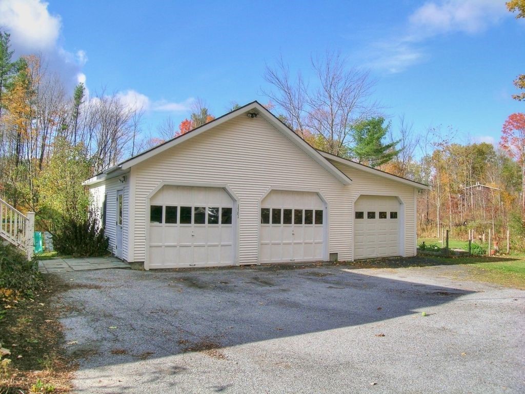 1361 East Hill Road Williston, VT 05495 - Photo 2 of 35 Gallery Image 2