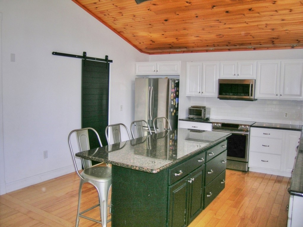 1361 East Hill Road Williston, VT 05495 - Photo 6 of 35 Gallery Image 6