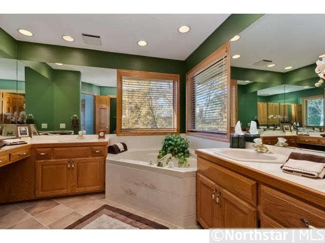 6481 Promontory Drive Eden Prairie, MN 55346 - Photo 15 of 18