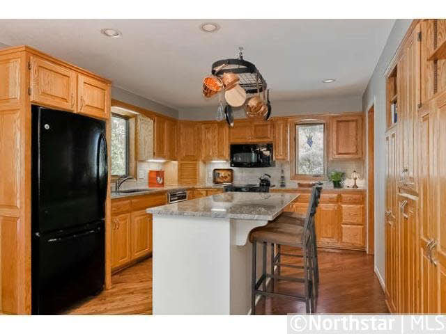 6481 Promontory Drive Eden Prairie, MN 55346 - Photo 5 of 18