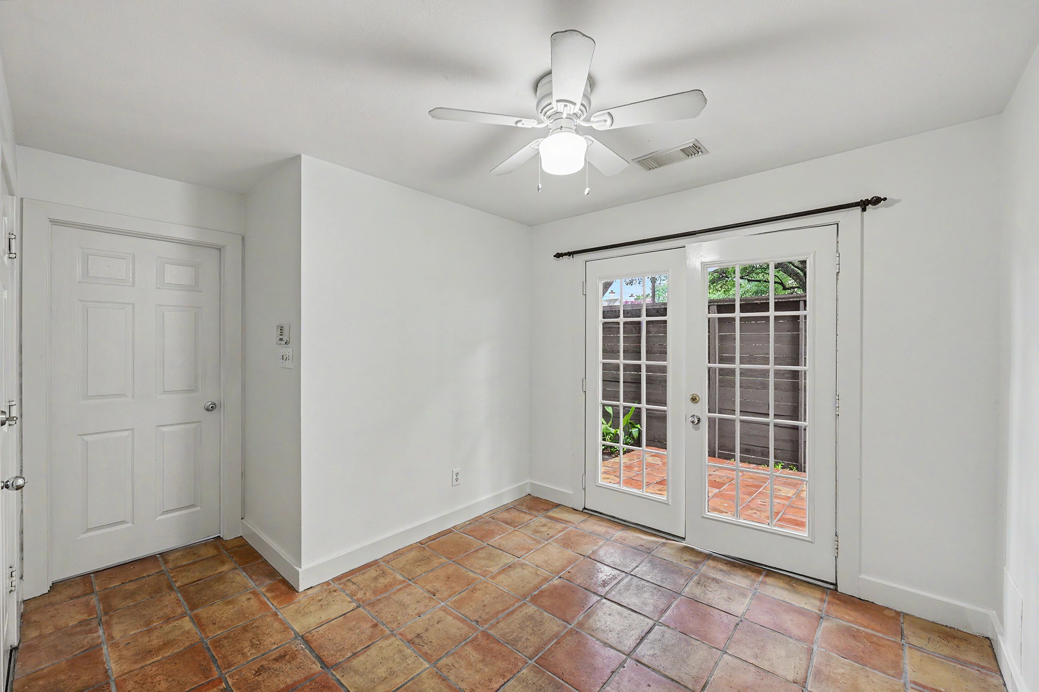1925 Haddon Street Houston, TX 77019 - Photo 18 of 22
