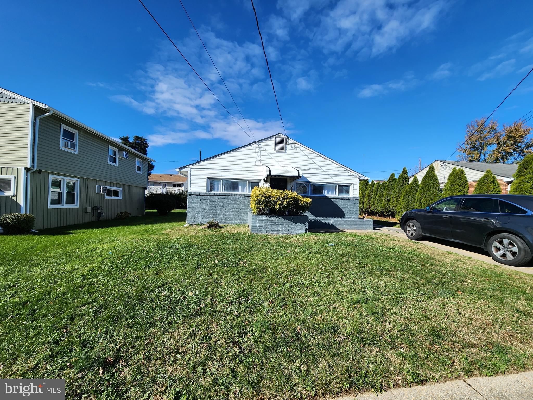 346 Suter Road Catonsville, MD 21228 - Photo 2 of 12