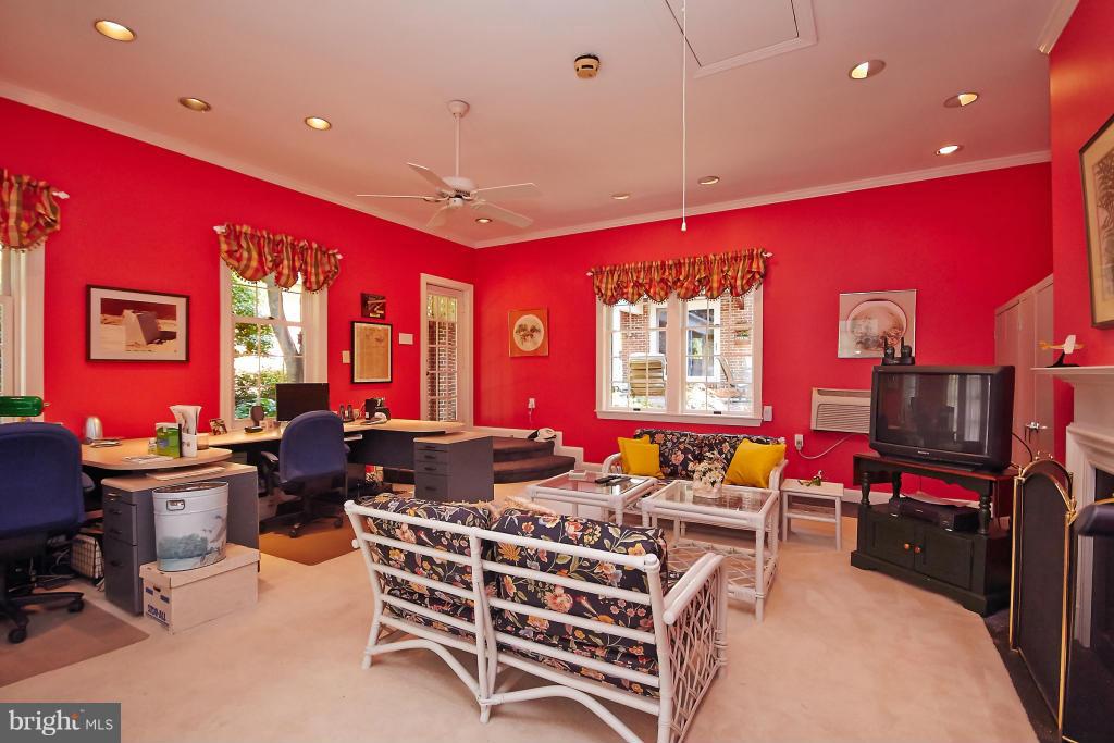 7285 Evans Mill Road McLean, VA 22101 - Photo 14 of 29 Interior (General)
