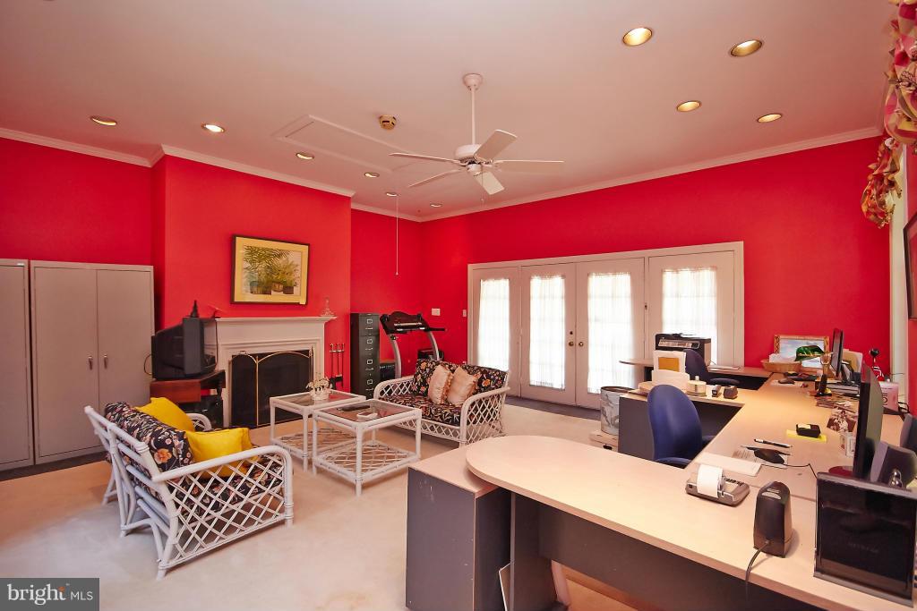 7285 Evans Mill Road McLean, VA 22101 - Photo 16 of 29 Interior (General)