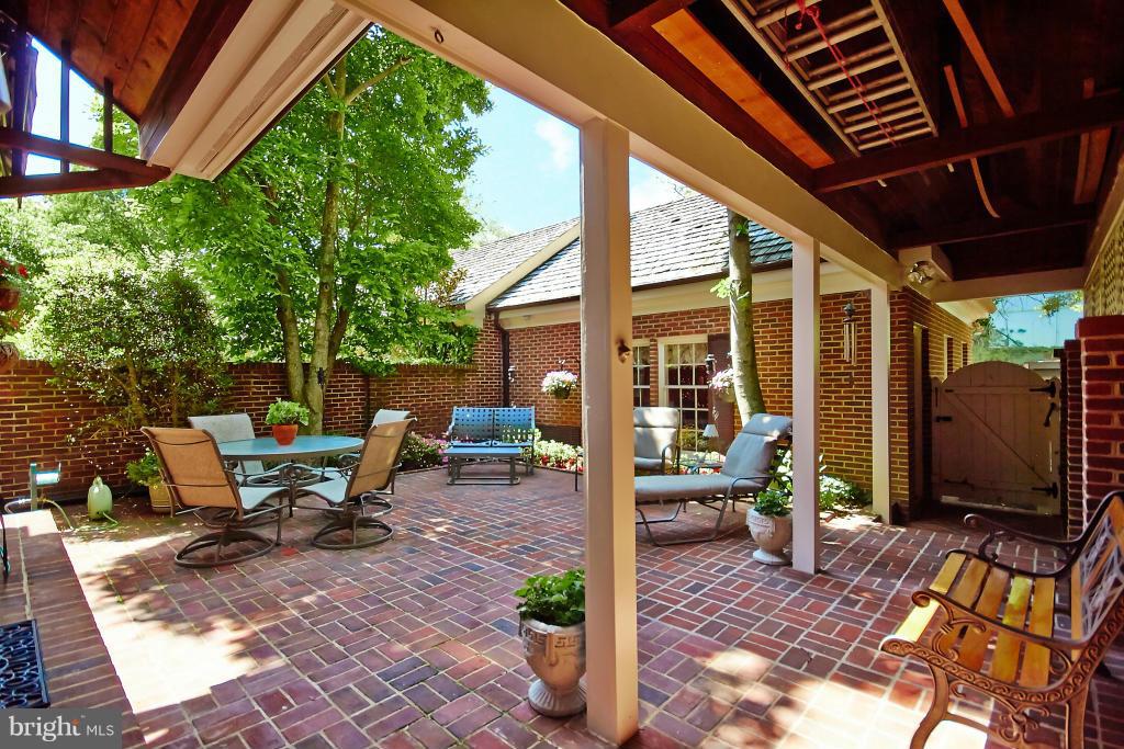7285 Evans Mill Road McLean, VA 22101 - Photo 29 of 29 Exterior (Rear)