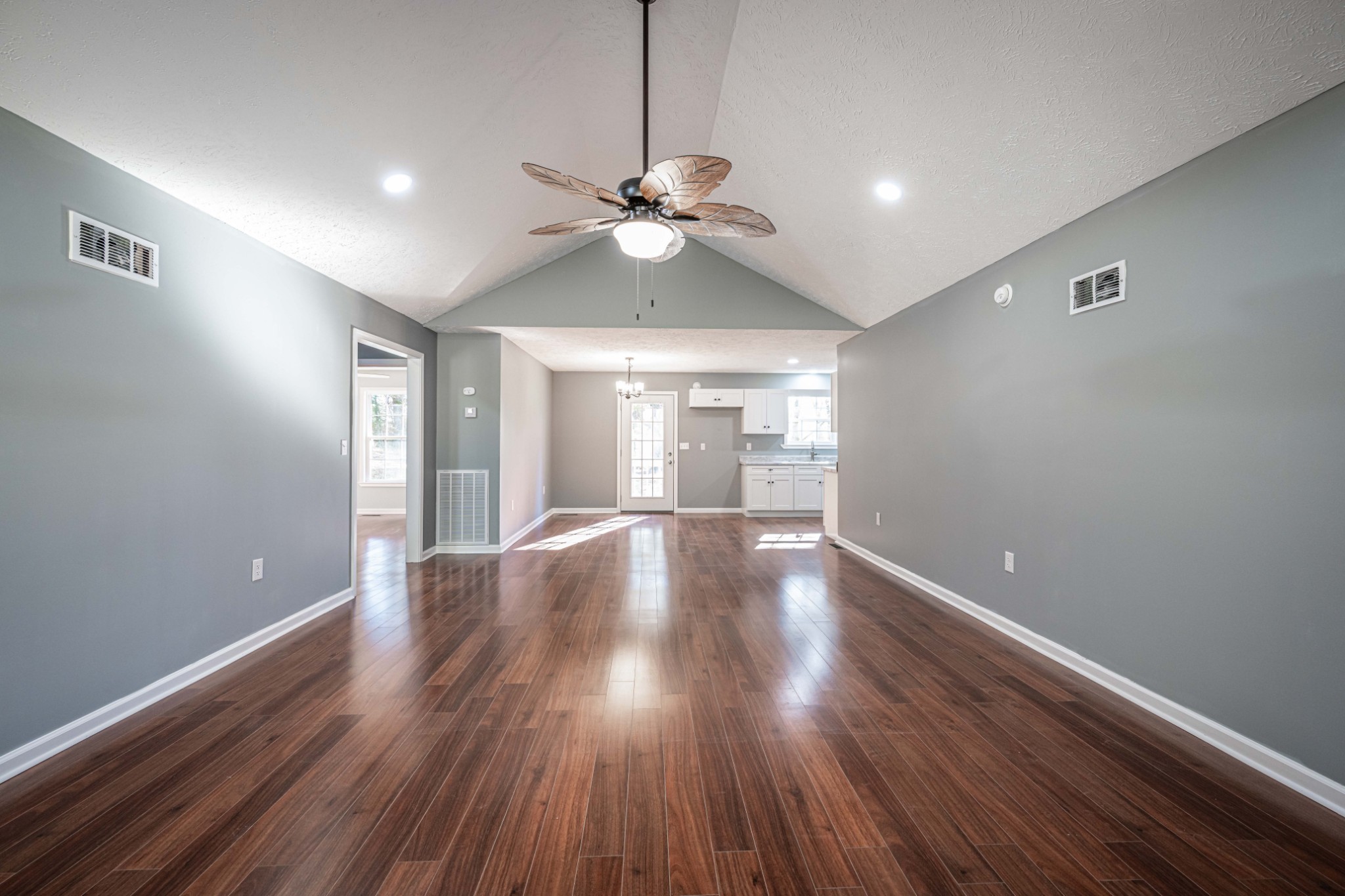 414 Davis Mill Road Parsons, TN 38363 - Photo 10 of 26 Gallery Image 10