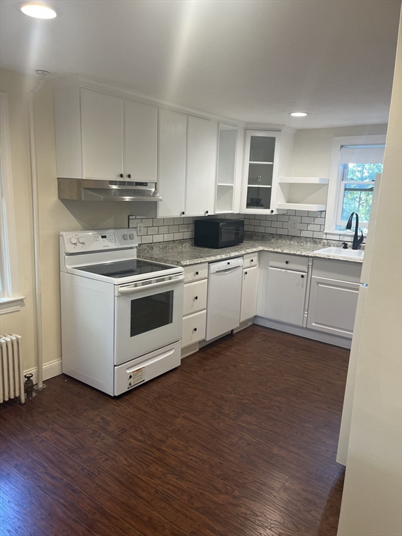 14 Marconi Road Worcester, MA 01606 - Photo 4 of 16