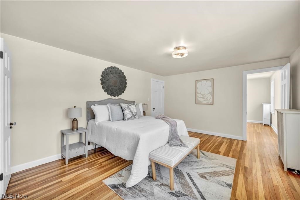 3145 Huntington Road Shaker Heights, OH 44120 - Photo 18 of 28 Hardwood flooring throughout the room, complemented by neutral wall tones