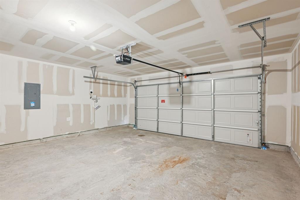 2112 Rannoch Street Sherman, TX 75092 - Photo 31 of 32 a view of a garage